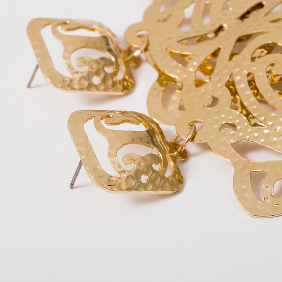 💕Last pair 🔥 Gold Tiger Earrings - Picture 7 of 7